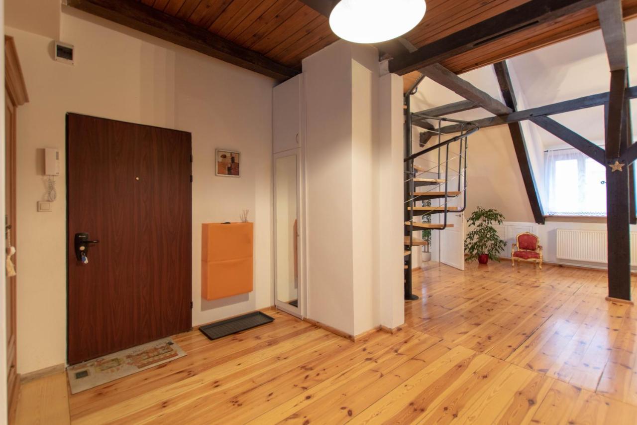 Rose Old Town Apartment Торунь Екстер'єр фото